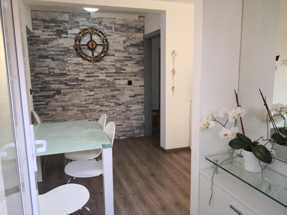 Ferienwohnung Spring Apt With Garden And Free Secure Parking Domžale Exterior foto